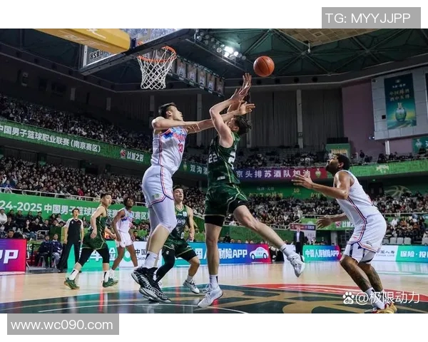 2016年宏远与新疆激战回顾比分揭晓精彩瞬间再现篮球盛宴